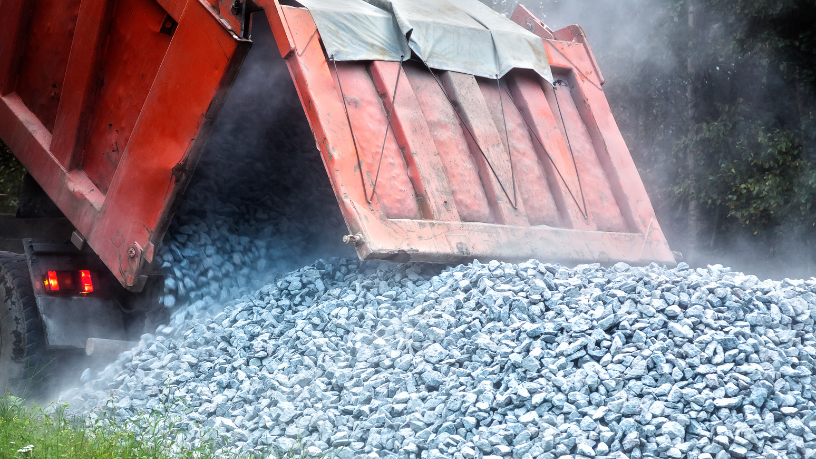 Orientações para seleção adequada da brita em sub-bases de pavimentos intertravados, elaboradas para Valderci Malagosini Machado.