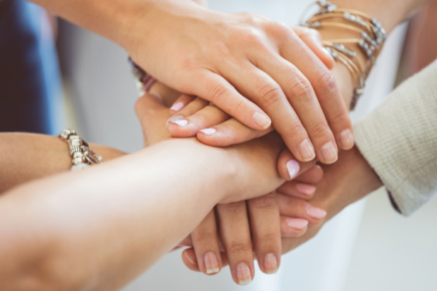 Mulheres evangélicas se mobilizam contra o feminicídio e promovem transformação social