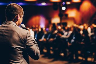 Conferência Mundial sobre Cristianismo: reflexões contemporâneas e o papel da fé no cenário global