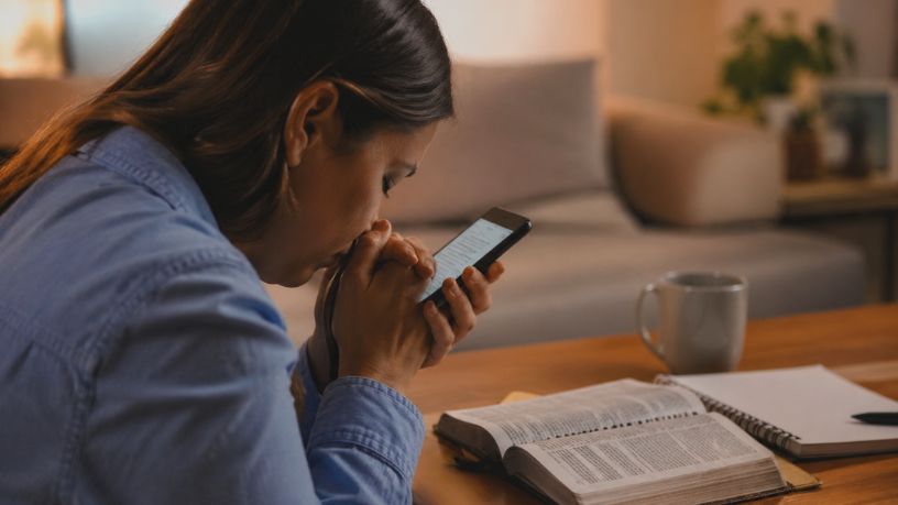 Inteligência Artificial e Cristianismo: Por que fiéis demonstram preocupação com o impacto da tecnologia na fé